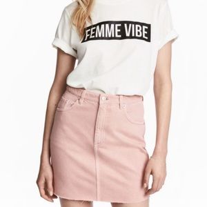 H&M Mauve pink denim skirt raw hem size 6
